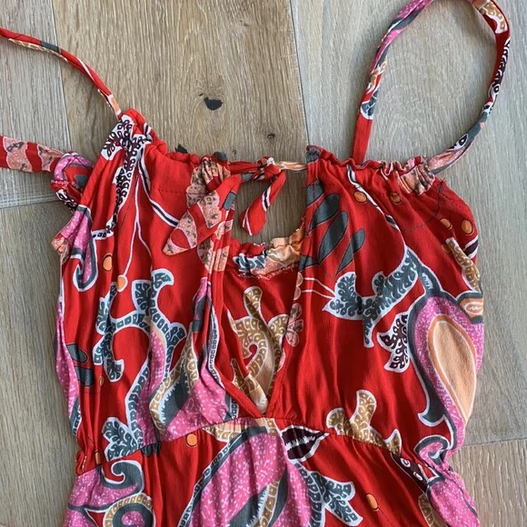 Red - Picture 2 of 3